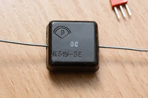 К31У-3Е 2 500в 330 пф фото 2